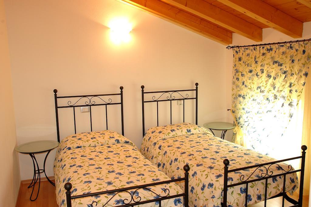 Agriturismo Al Tralcio Валеджо сул Минчио Стая снимка